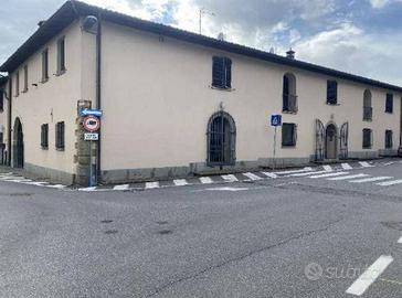Immobile in asta di 322 m² con più di 5 locali e b
