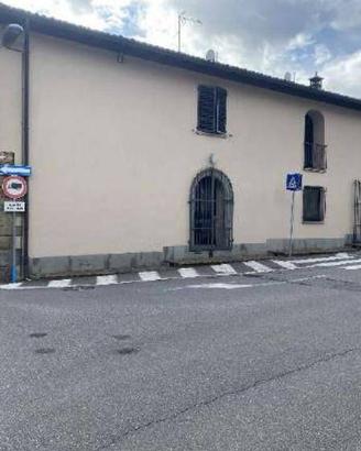 Immobile in asta di 322 m² con più di 5 locali e b