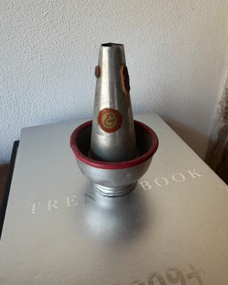 Sordina a tazza per strumenti a fiato