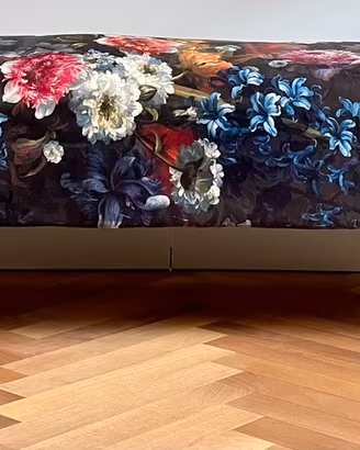 Puff lungo in velluto a fiori