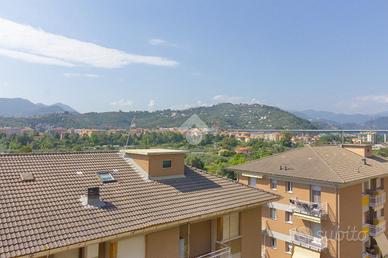 5 LOCALI A LAVAGNA