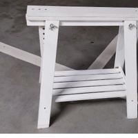 Cavalletti robusti e in legno chiaro