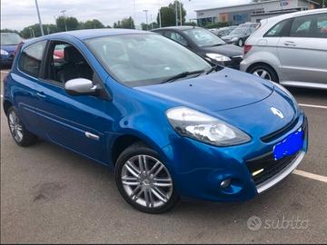 RENAULT CLIO 2011 RICAMBI PEZZI ACCESSORI