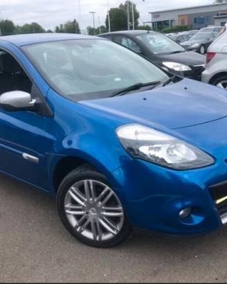 RENAULT CLIO 2011 RICAMBI PEZZI ACCESSORI