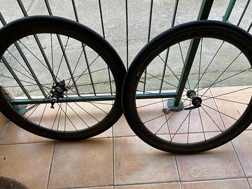 Cerchi ZIPP tubolari in carbonio