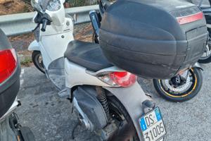 Aprilia Scarabeo 125 del 2010 gommato nuovo + para