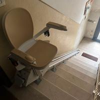 Montascale + contratto manutenzione 2026