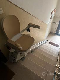 Montascale + contratto manutenzione 2026