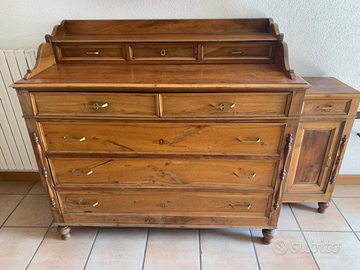 Comò vecchio cassettone comodino
