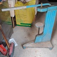 macchina manuale per imbottigliare il vino 