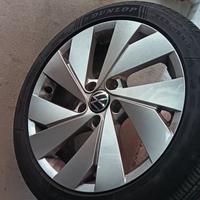 4 cerchi in lega con gomme