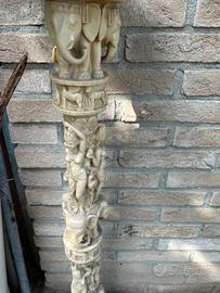 Colonna portavaso vintage in finto avorio