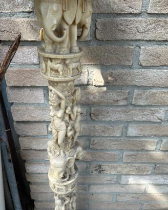 Colonna portavaso vintage in finto avorio