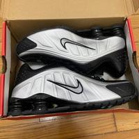 Nike Shox R4 Sneakers da Uomo - Nero/Grigio EU 44