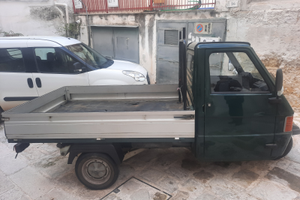 Motocarro Piaggio ape 703
