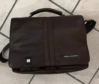 Borsa Piquadro espandibile con tracolla in pelle