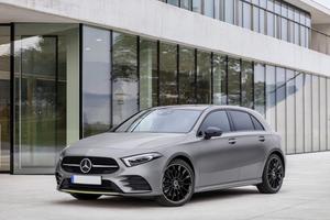 MERCEDES-BENZ A 220 d Automatic Premium*FULL FUL