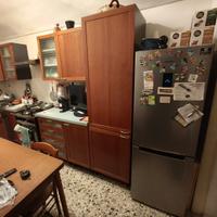 Cucina com cucina hot point frigorifero Samsung