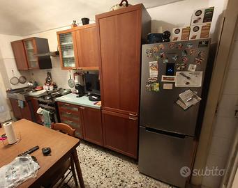 Cucina com cucina hot point frigorifero Samsung