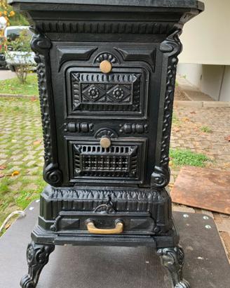 Stufa ghisa antica funzionante