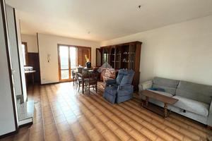 VILLA A SCHIERA A VILLA D'ALMÈ