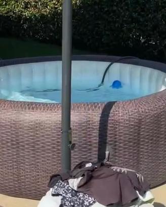 PISCINA IDROMASSAGGIO