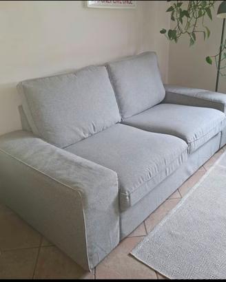 Divano Ikea 2 posti sfoderabile.