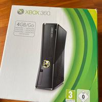 Xbox 360 con kinect, 2 joystick originali, perfett