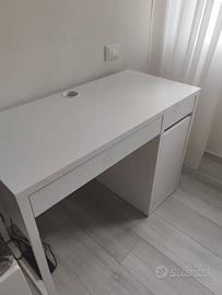 Scrivania ikea