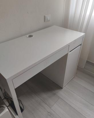 Scrivania ikea