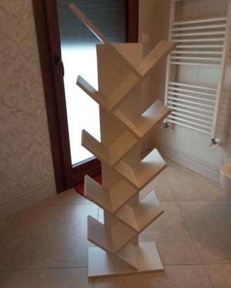 Libreria a forma di albero