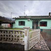 Villa bifamiliare Barga [UM196CVVRG]