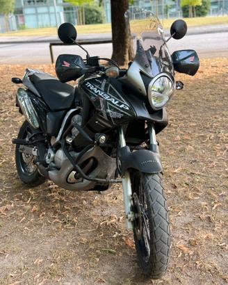 Honda transalp 700