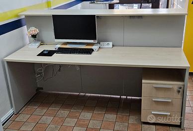 Bancone Reception con cassettiera