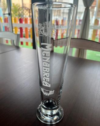 Bicchieri birra Menabrea