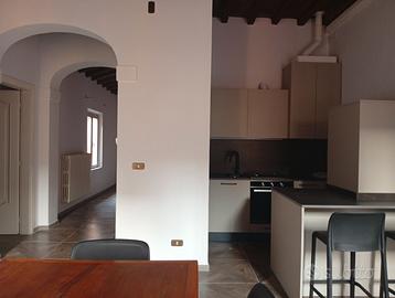 Appartamento semi arredato