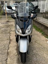 Yamaha x max 250 i.e.
