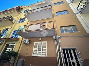 3 LOCALI A REGGIO DI CALABRIA