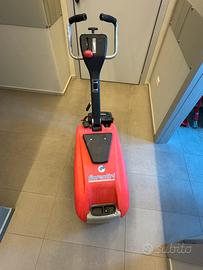 Lavapavimenti a batteria