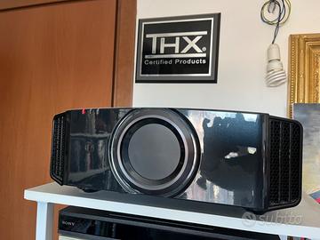 Proiettore JVC D-ILA-X700R 4K e-shift3 THX ISF 3D
