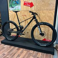 MONDRAKER F-PODIUM kit Flight Attendant  tg.M