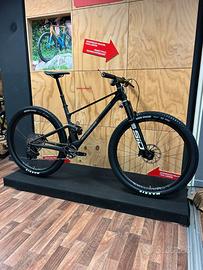 MONDRAKER F-PODIUM kit Flight Attendant  tg.M