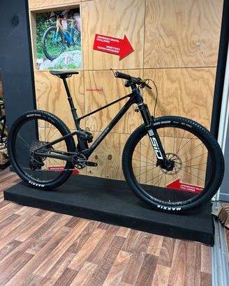MONDRAKER F-PODIUM kit Flight Attendant  tg.M