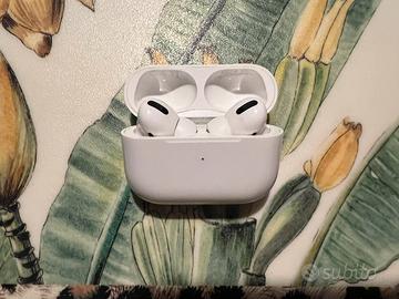 AirPods Pro 2 + case, una cuffia ok