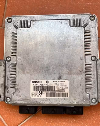 Centralina ECU Bosch 0281011779 Scodifica totale