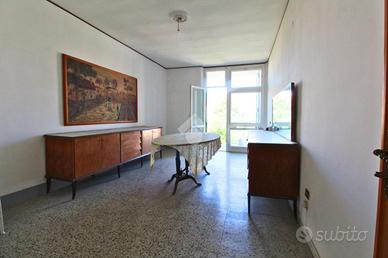 3 LOCALI A LUCERA