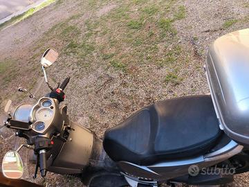 SCARABEO 300S LEGGI BENE