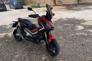 Xadv 750