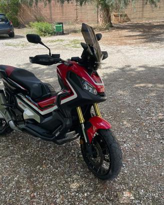 Xadv 750
