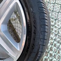 Gomme estive Pirelli 264/45R20 con cerchi in